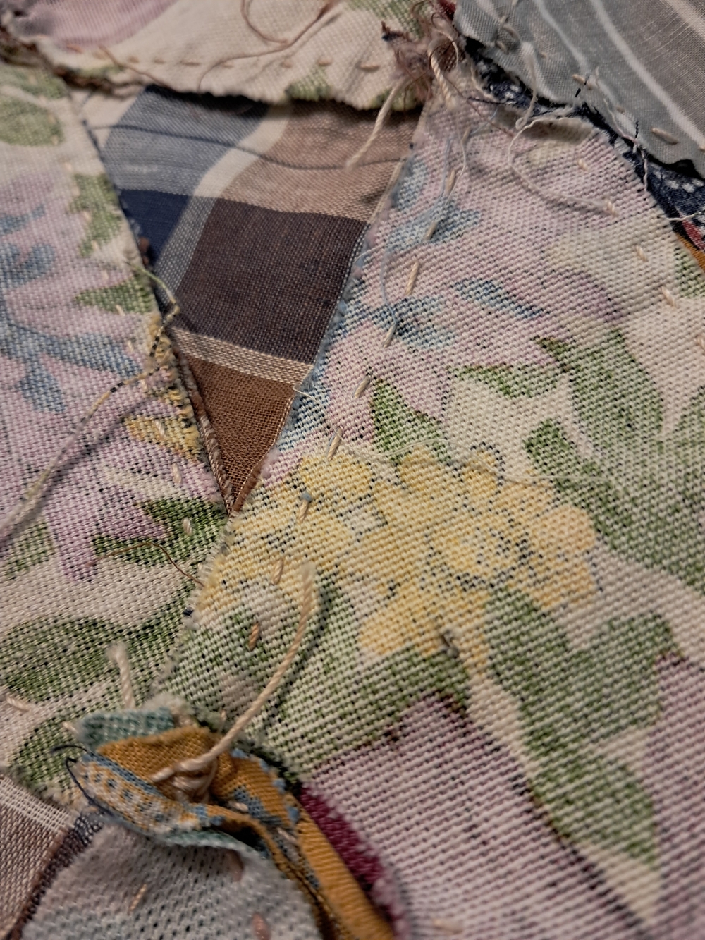 4066 Vintage Pieced Hand Stitched Colorful Quilt Top, 70" X 85". - Picture 8 of 11